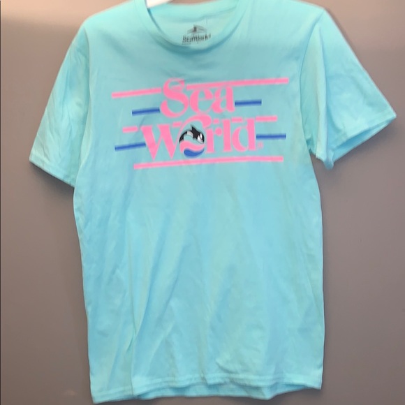 Vintage SeaWorld Graphic T-Shirt - Picture 4 of 5